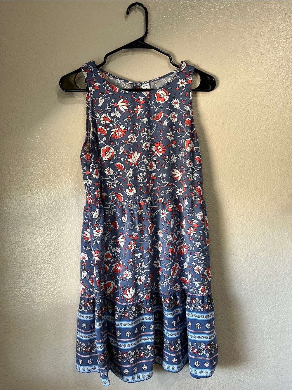 Old Navy Blue Floral Dress with Red & White Flowers Sz M Flowy Lightweight Boho